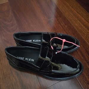 Anne Klein Black Patent Slip-On Loafers Size 6